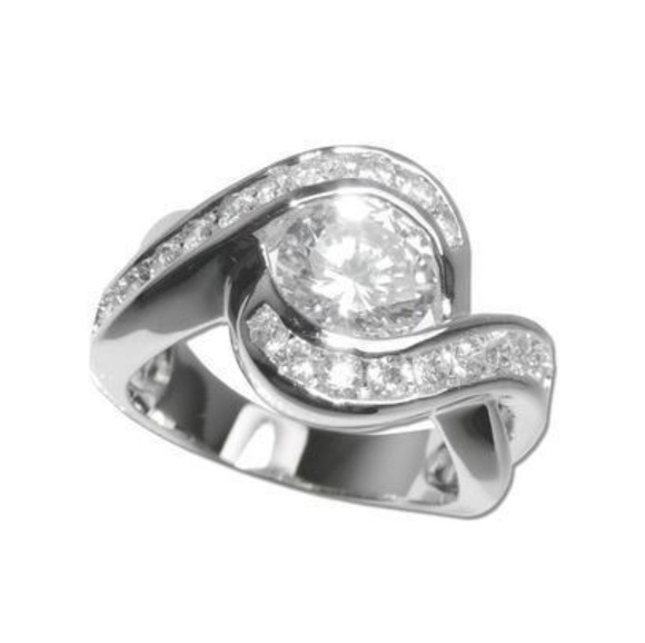 925 Silver Round CZ Diamond Ring - Picture 1 of 7